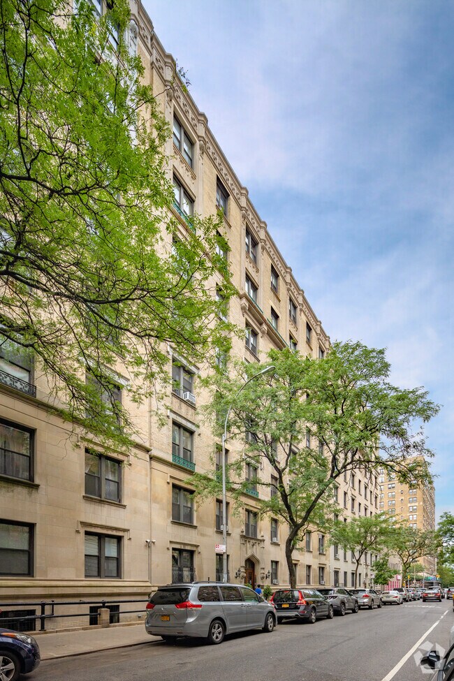 Foto del edificio - 532 W 111th St