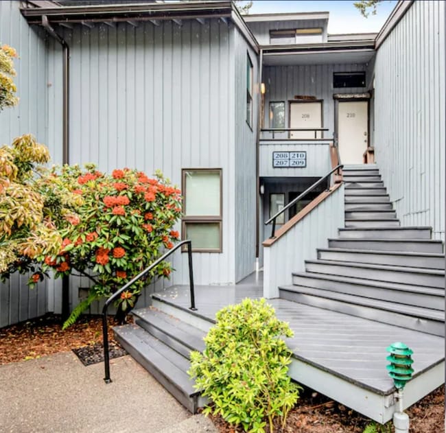 Building Photo - 7806 Birch Bay Dr