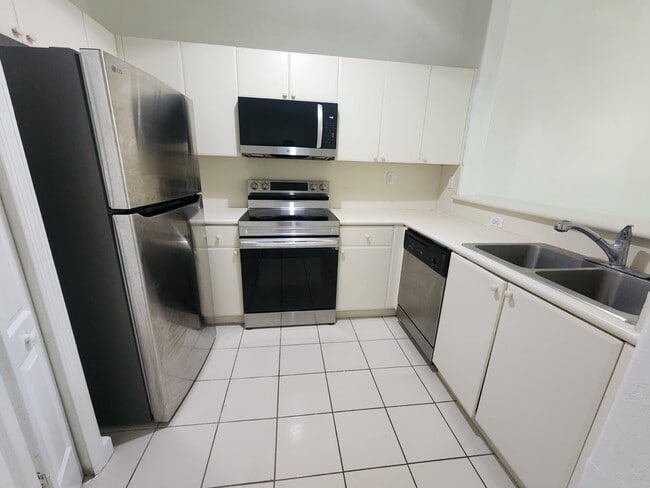 Foto del edificio - 1539 SE 27th St