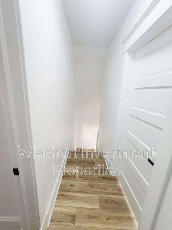 Building Photo - 426 Hazel Ave