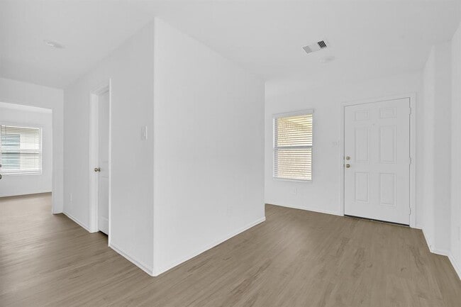 Building Photo - 24126 Maple Turn Ln