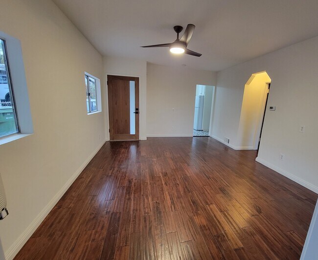 Foto del edificio - 4822 Farquhar St