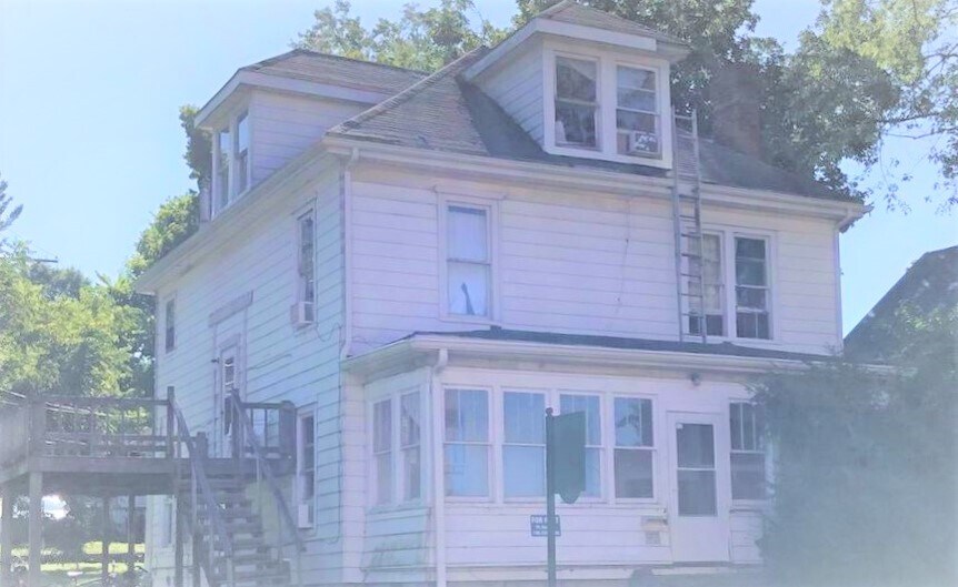 Primary Photo - 18 N Shafer St