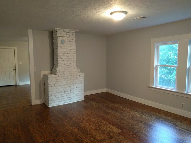 Building Photo - 543 sumpter