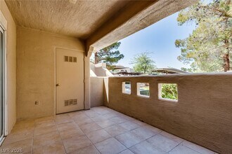 Building Photo - 1900 Villa Palms Ct