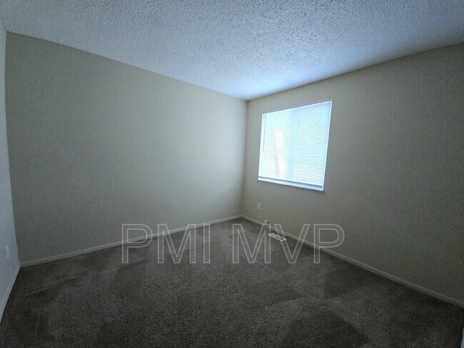 Foto del edificio - 7280 Broadwyn Dr