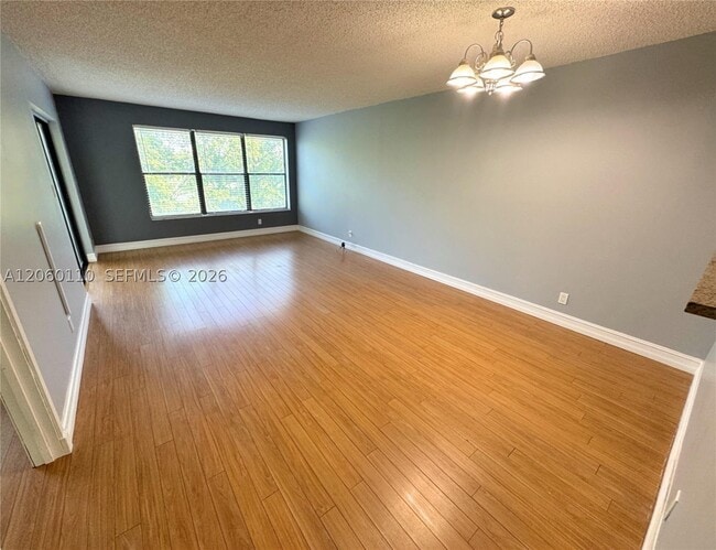 Building Photo - 2324 S Cypress Bend Dr