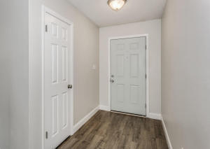 Building Photo - 9853 Creet Cir
