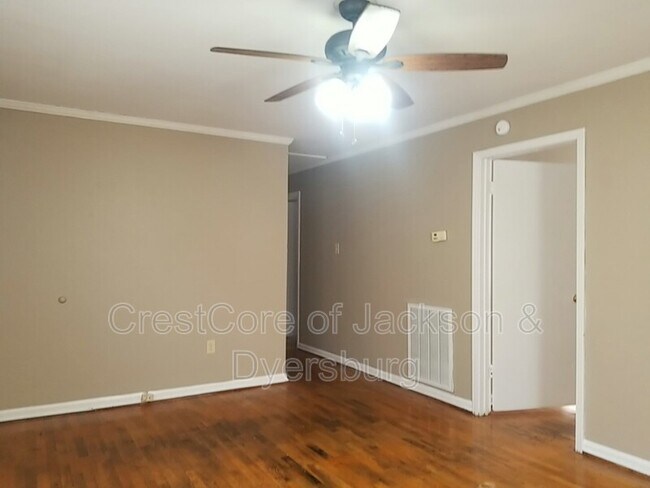 Foto del edificio - 1166 Westmoreland St