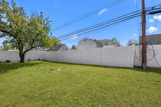 Foto del edificio - Pennsbury School District  Available for m...