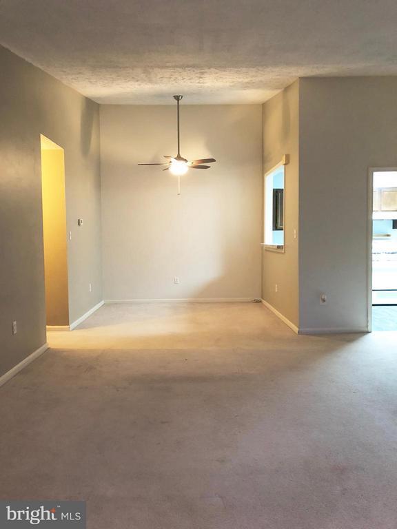 Foto del edificio - 916 Windbrooke Dr