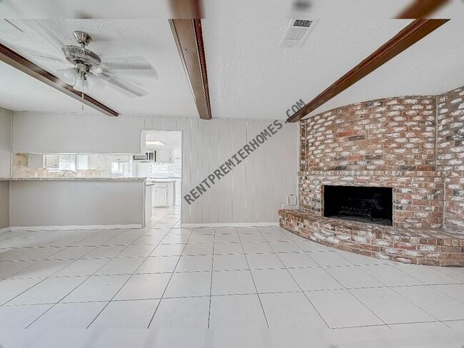 Foto del edificio - 255 Castlegory Rd