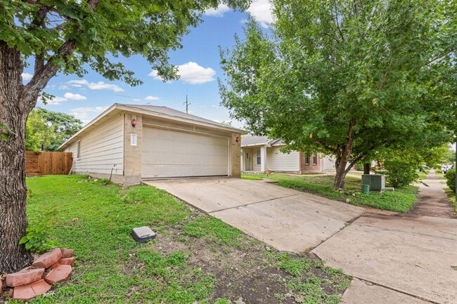 Building Photo - 1509 Coriander Dr