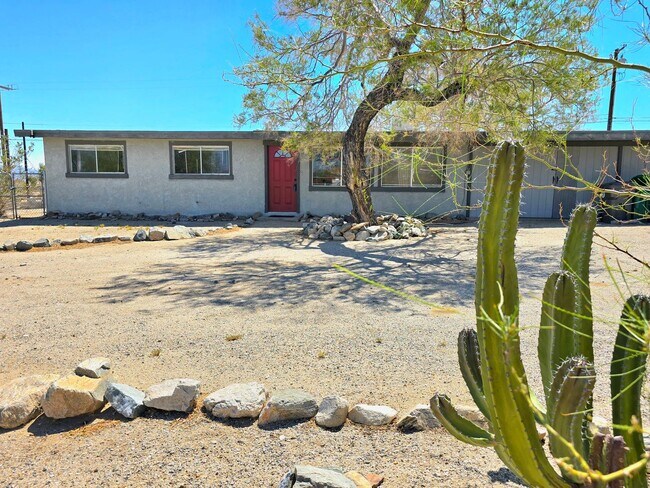 Foto del edificio - Cozy 3 Bedroom 1.5 Bathroom Near The Natio...