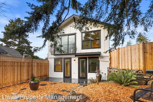 Building Photo - 10556 3rd Ave NW