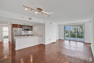 Building Photo - 9261 E Bay Harbor Dr