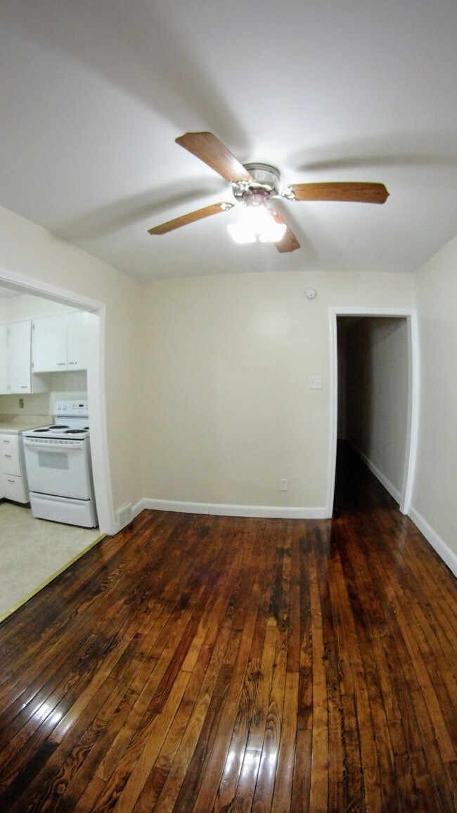 Building Photo - 1545 Schuylkill Ave