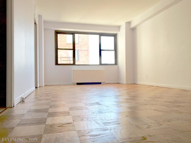 Foto del edificio - 401 E 89th St
