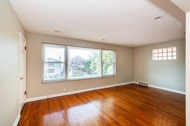 Building Photo - 6209 Loran Ave