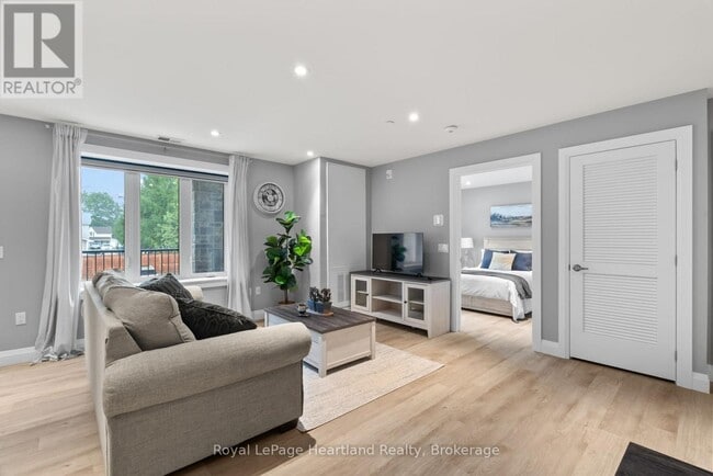 Photo du bâtiment - 187 Victoria St W