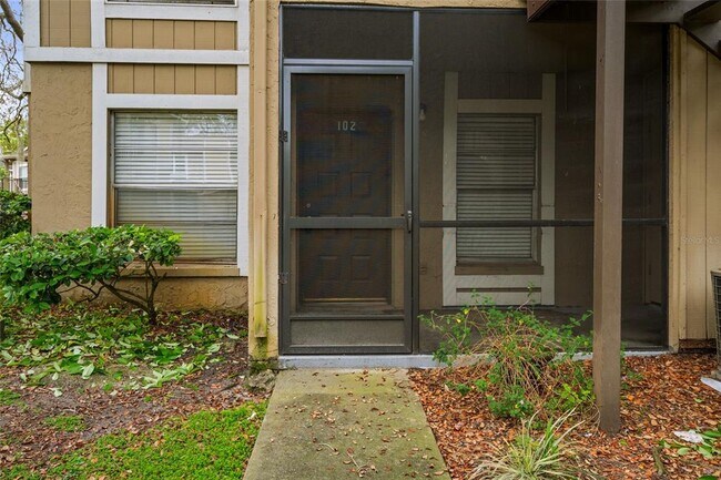 Foto del edificio - 14323 Hanging Moss Cir