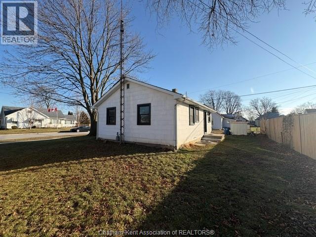 Building Photo - 119 Lorne Ave