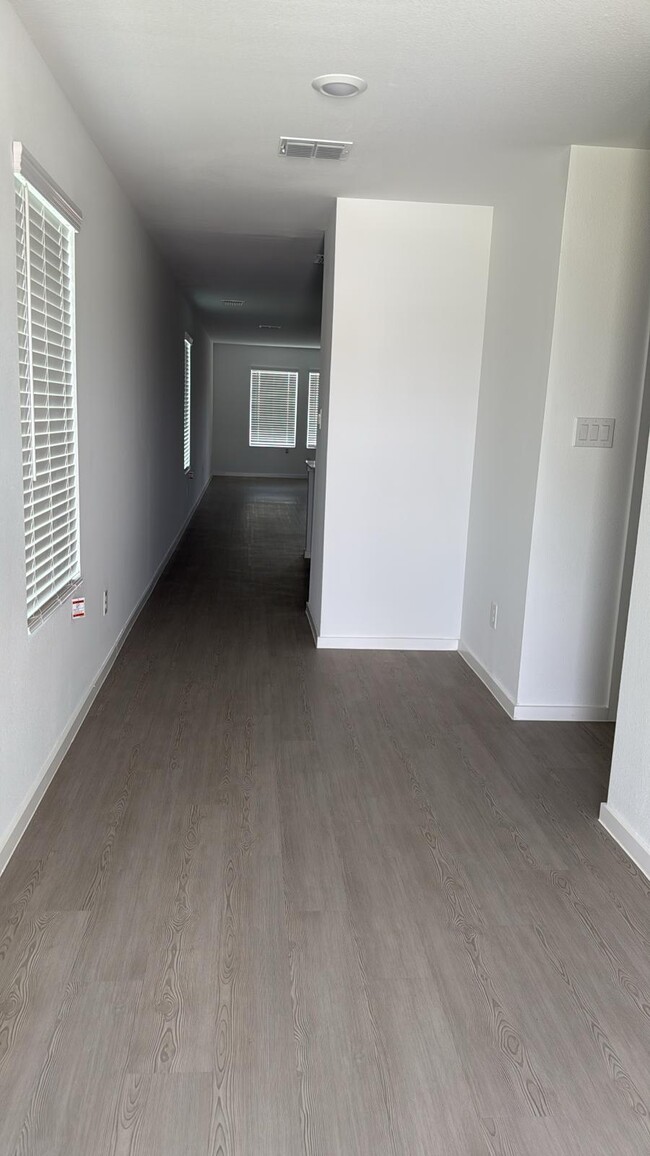 Foto del edificio - 3120 Tokara St