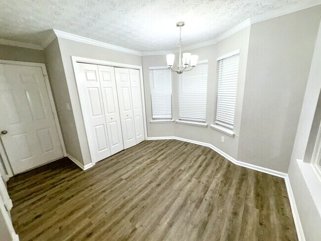 Building Photo - 145 Waters Edge Dr