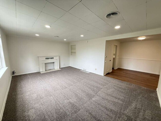 Foto del edificio - 3 Bedroom 1 Bathroom Greenwood Home!