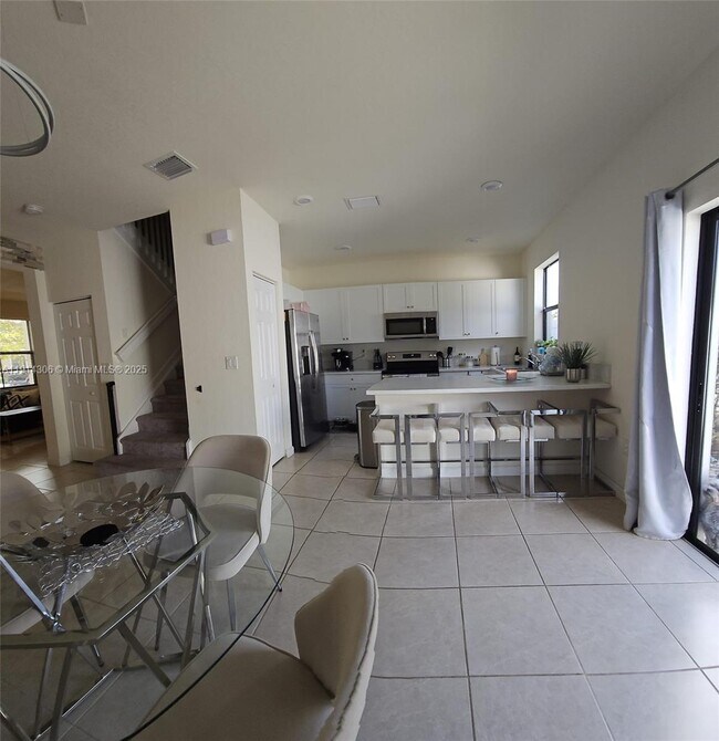 Foto del edificio - 3387 W 106th Terrace