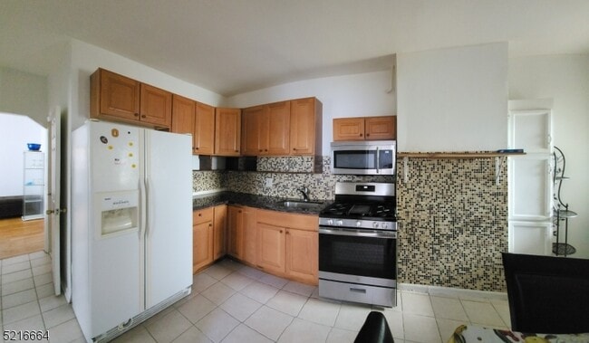 Building Photo - 26 Columbus Ave