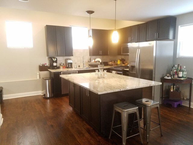Foto del edificio - 2058 N Albany Ave