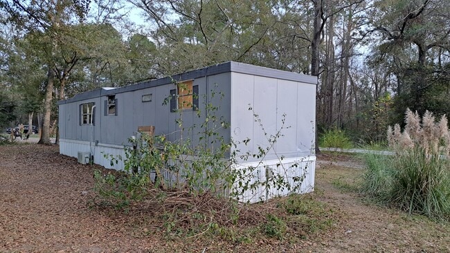 Building Photo - 613 4th St