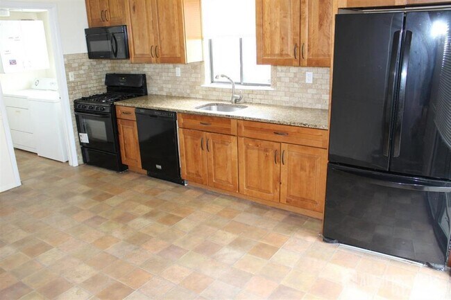 Foto del edificio - 3 Westgate Dr