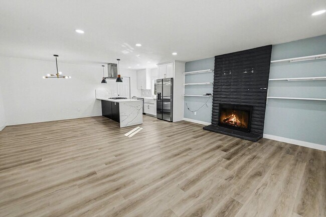 Foto del edificio - 201 Dorothy Ct