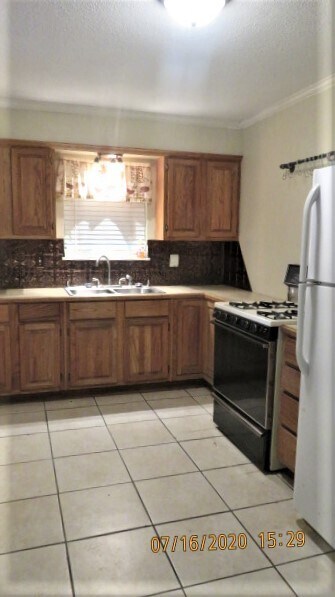 Foto del edificio - 711 Hillview St