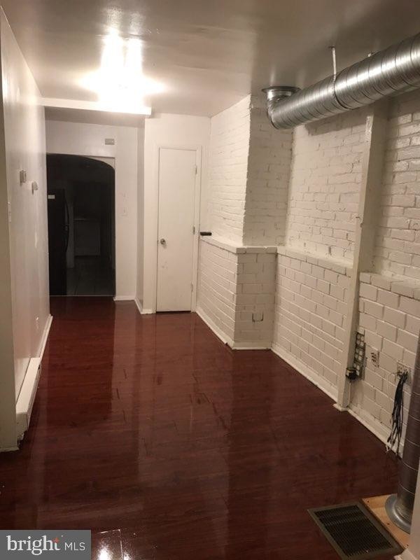 Primary Photo - 929 W Lombard St
