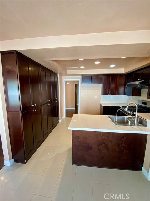 Foto del edificio - 1401 Brookdale Dr