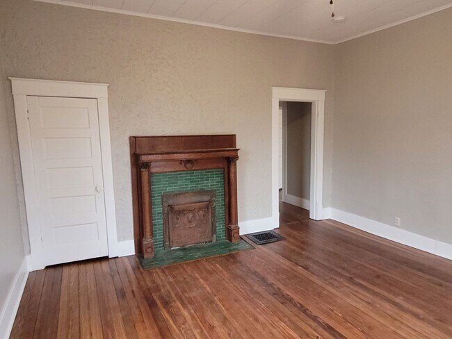 Foto del edificio - 2 Bedroom House Downtown on Private Street in the District