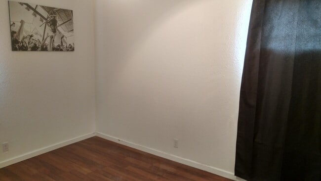 Building Photo - Nice older house in N Austin