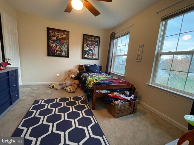 Foto del edificio - 22120 Victoria Cir