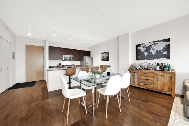 Foto del edificio - 910 W Huron St