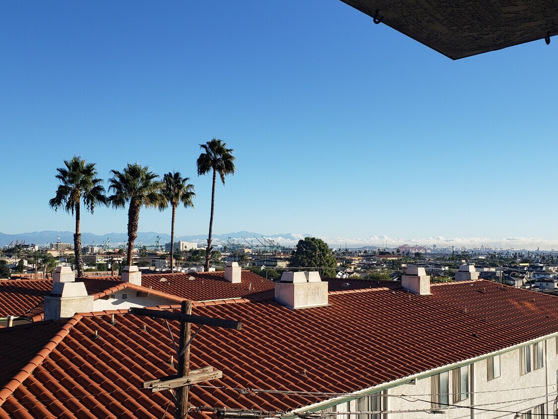 Primary Photo - 2030 S Cabrillo Ave