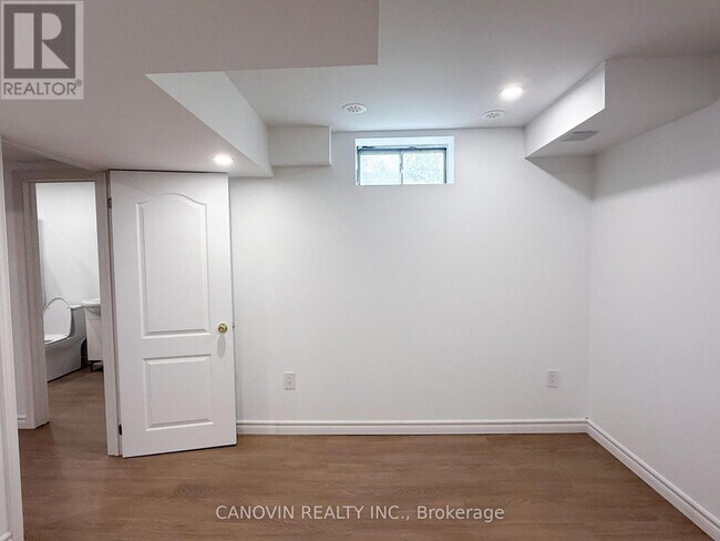 Building Photo - 452 Alex Doner Dr