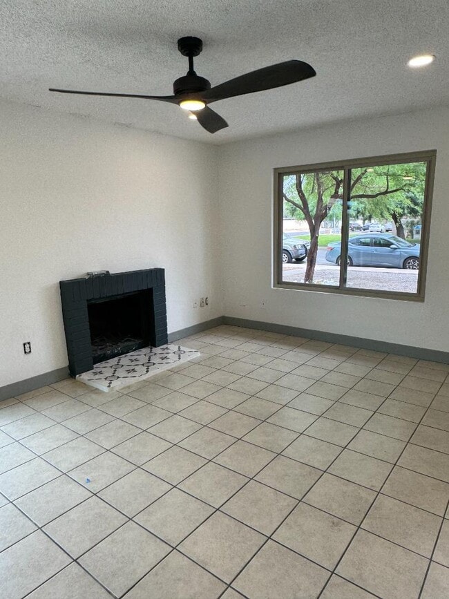 Photo - 8130 N 33rd Dr Apartment