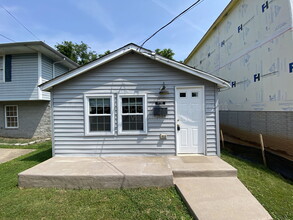 Building Photo - 419 Palmer St