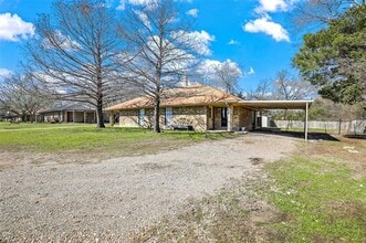 Building Photo - 223 E Pritchard Ln