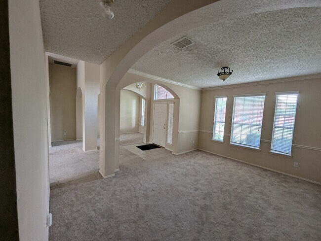 Building Photo - 1433 Fieldstone Dr