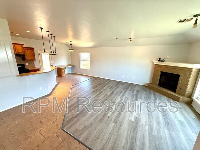 Foto del edificio - 520 S Castle Ridge Ln