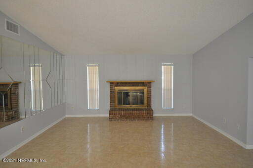 Foto del edificio - 11131 Oak Ridge Dr S